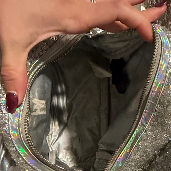 Silver Sequin Mini Backpack Disney Loungefly - Picture 4 of 5